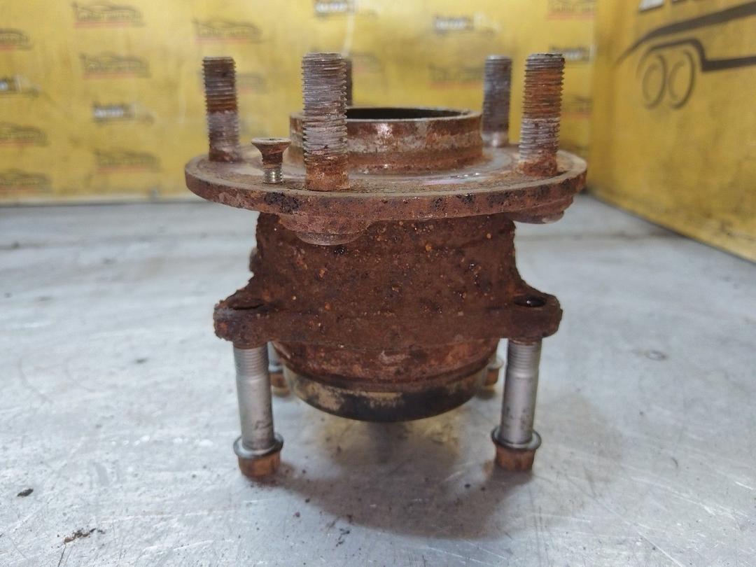 Ступица задняя левая QU4W4M Kia Sorento купить