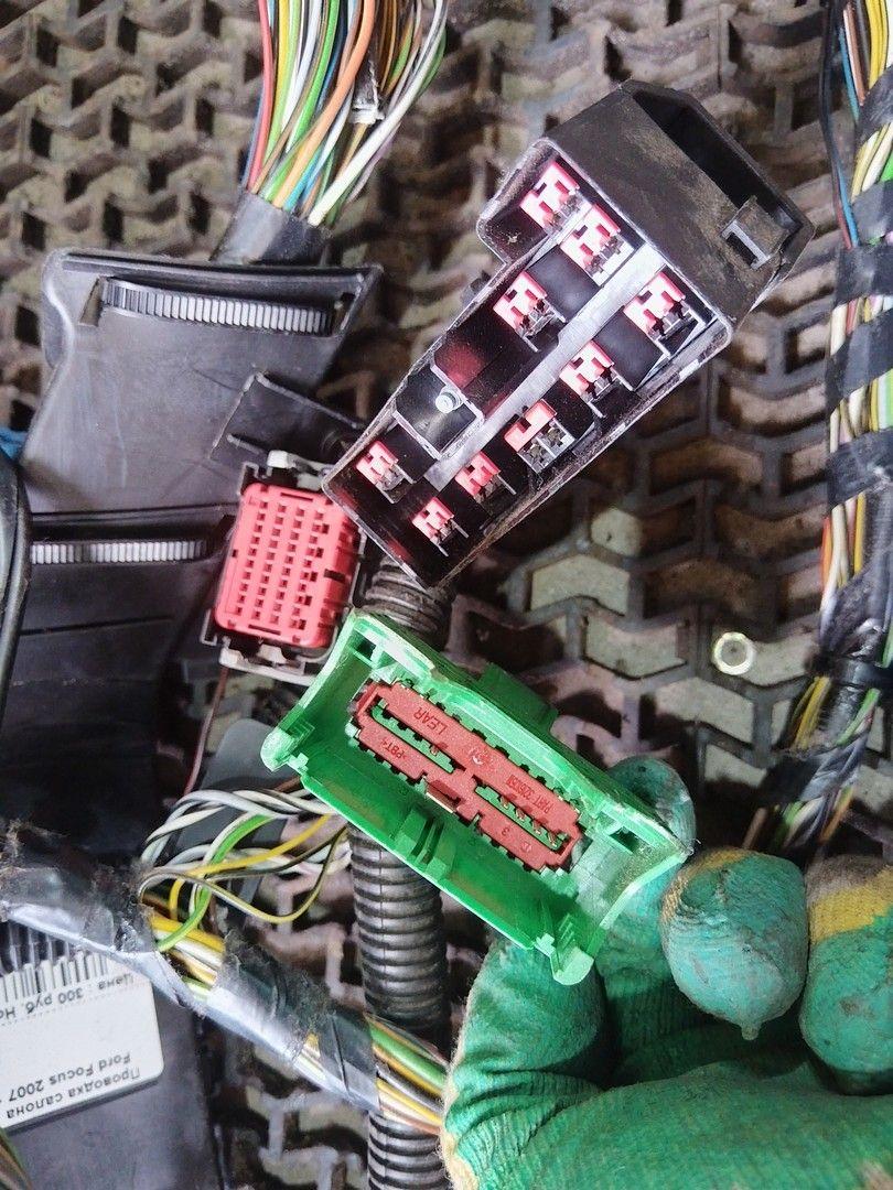 Проводка салона X8K98J Ford Focus - Фото 2