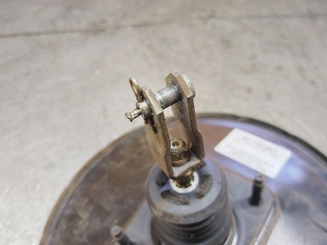 Вакуумный усилитель тормозов AIWOES Nissan Primera купить в магазине запчастей бу