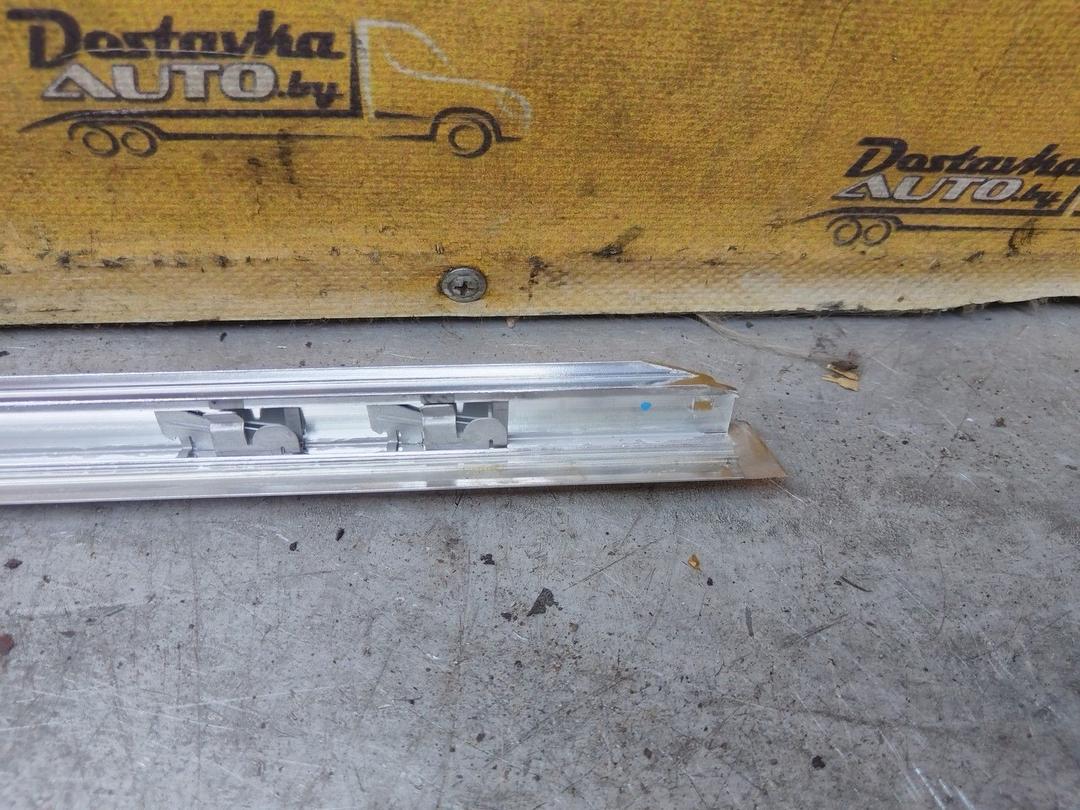 Молдинг стекла двери задней правой наружный V3AHXC Volvo XC70 купить с доставкой