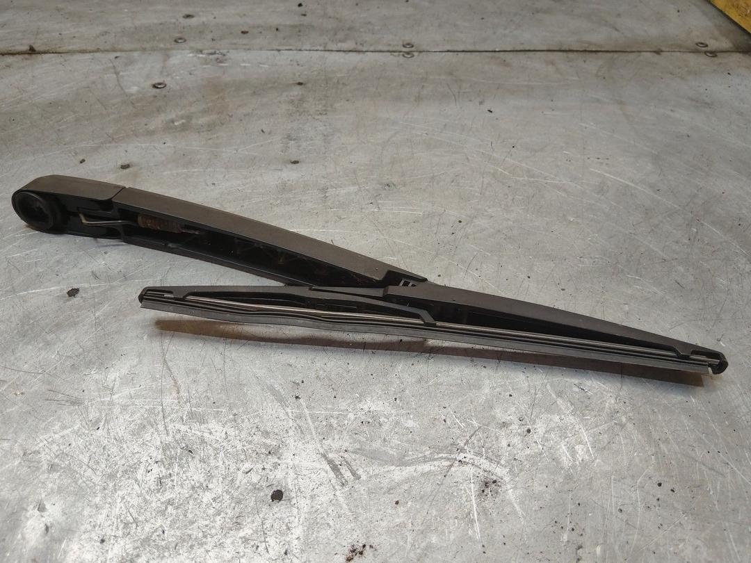 Щеткодержатель задний TNV2DM Kia Sorento купить