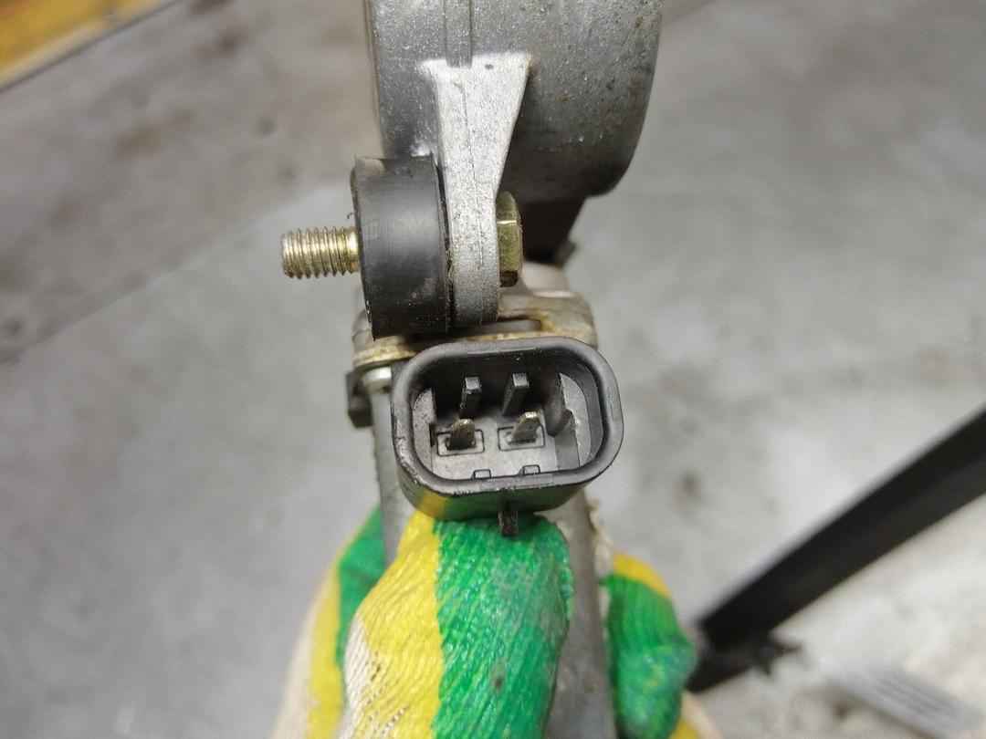 Стеклоподъемник электрический передний правый F67BUM Alfa Romeo 147 - Фото 2