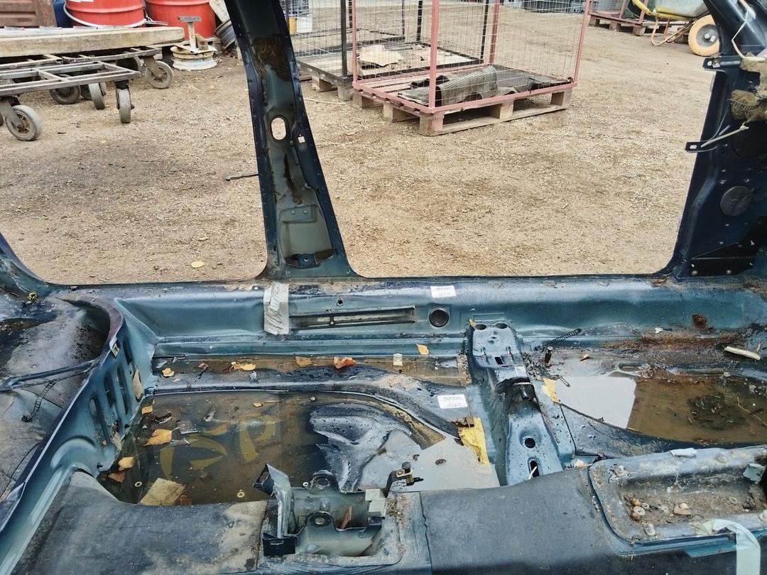 Часть кузова (вырезанный элемент) 1GEPI9 Audi 100 купить с доставкой