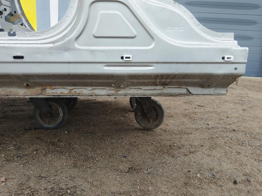 Стойка кузовная центральная правая Q1XAHG Volvo XC70 купить с доставкой