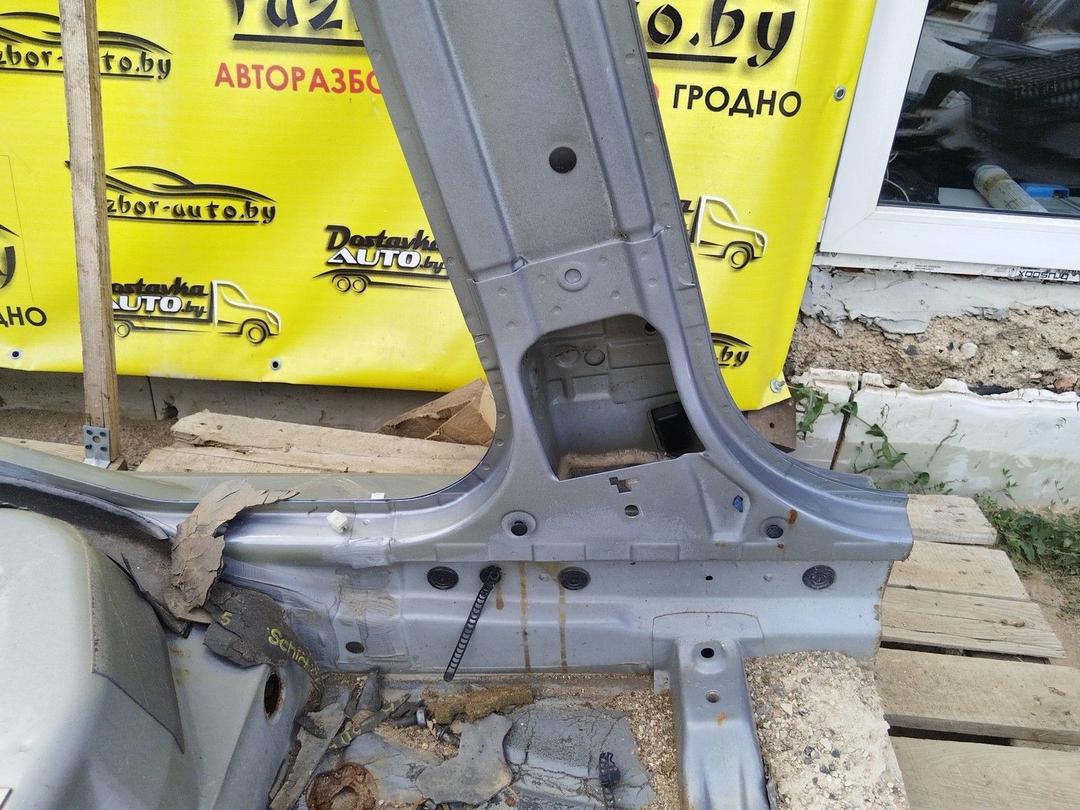 Стойка кузовная центральная левая N0V8H3 BMW 3 E46 купить на авторазборке