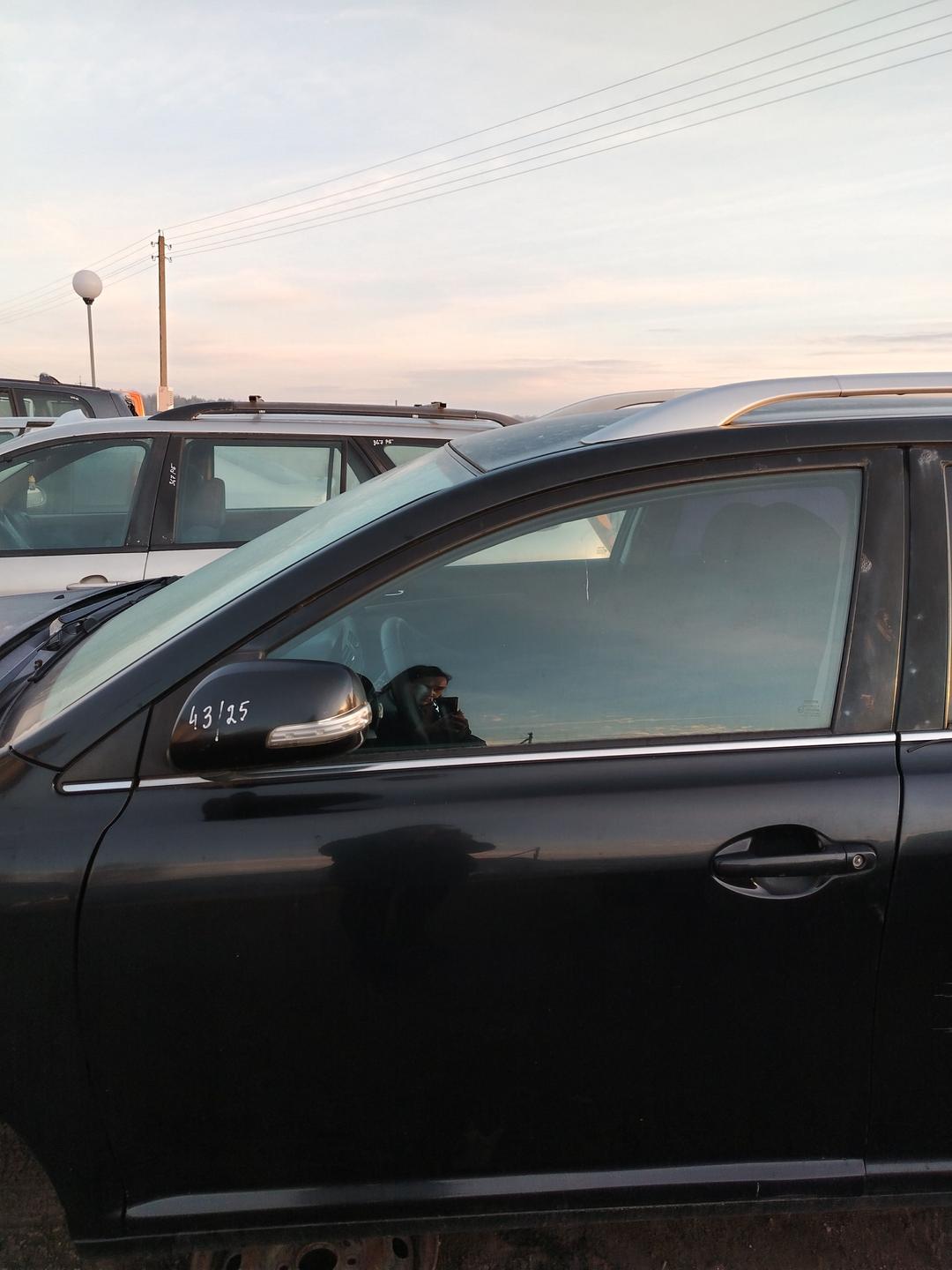 Дверь передняя левая W8AJ2O Toyota Avensis