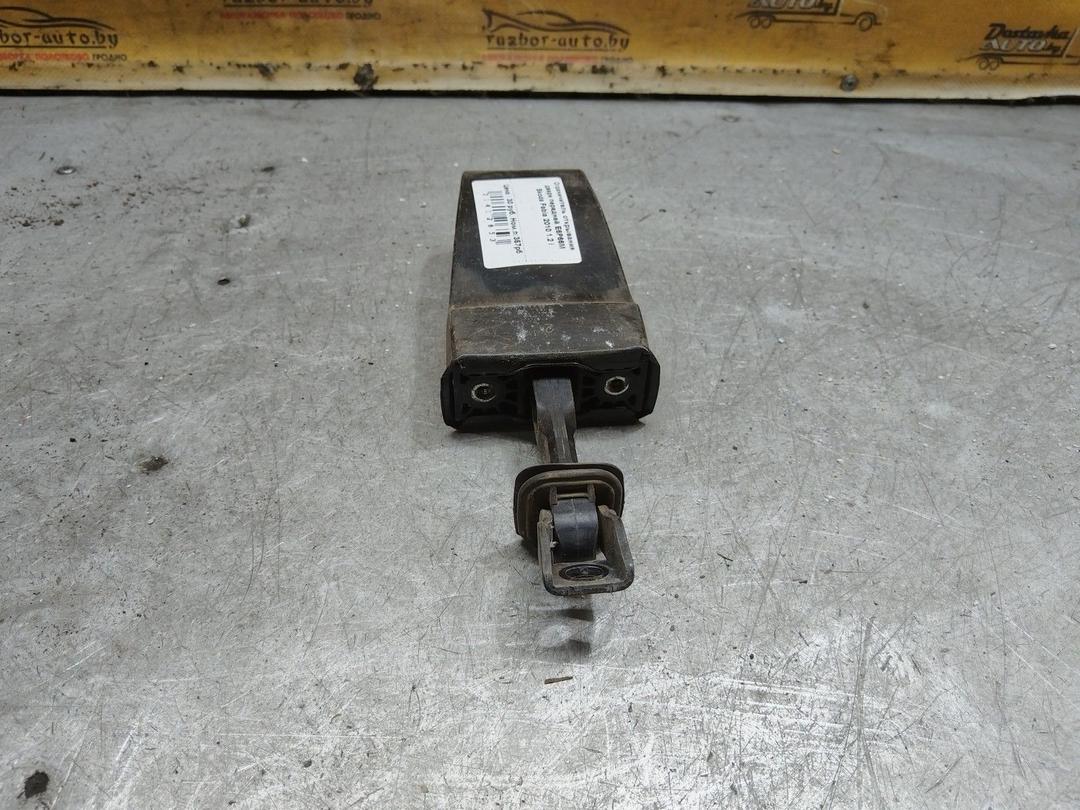 Ограничитель открывания двери передней E6P66M Skoda Fabia купить