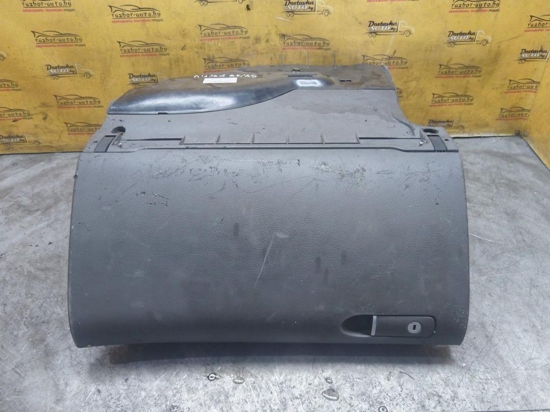 Бардачок XL58IQ Audi A4