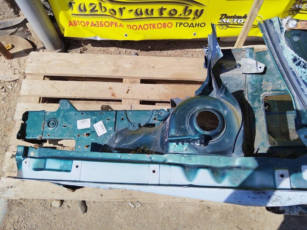 Стойка кузовная передняя левая W3VDXK Volkswagen Golf купить в магазине запчастей бу