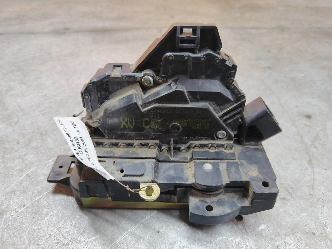 Замок двери задней правой DJ6R5Z Ford Focus купить на авторазборке