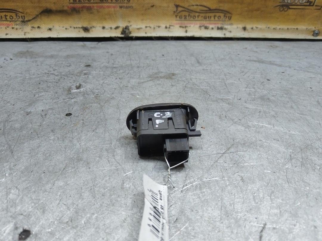 Кнопка стеклоподъемника переднего левого BRDKUQ Citroen C3 купить с доставкой