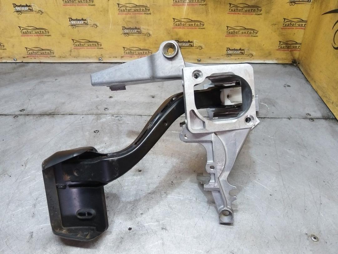 Педаль тормоза LOECJI Volkswagen Passat купить в магазине запчастей бу