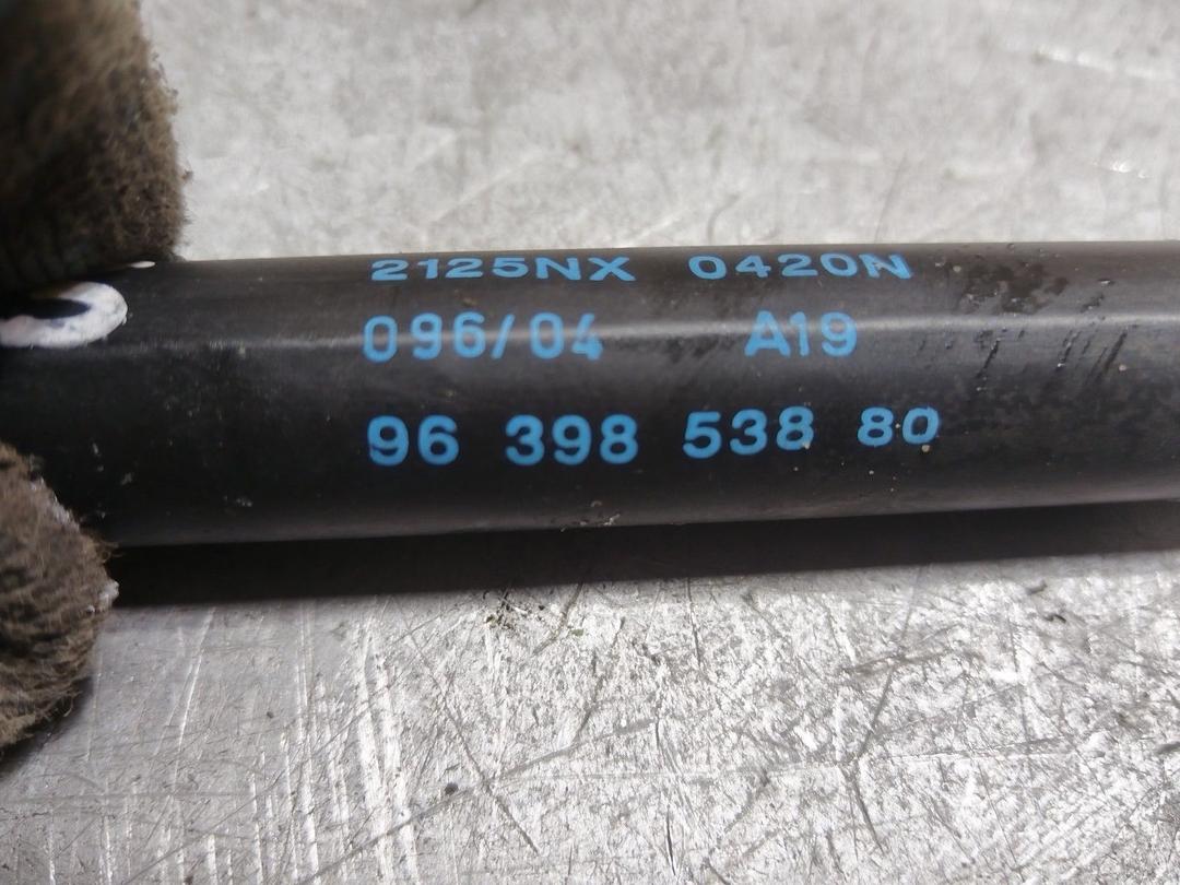 Амортизатор крышки багажника (3-5 двери) 66J800 Citroen C3 купить в магазине запчастей бу