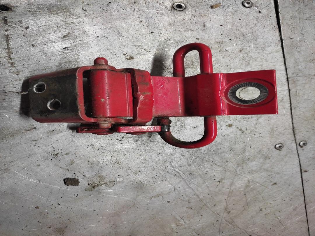 Петля двери задней правой B37DLW Audi 80