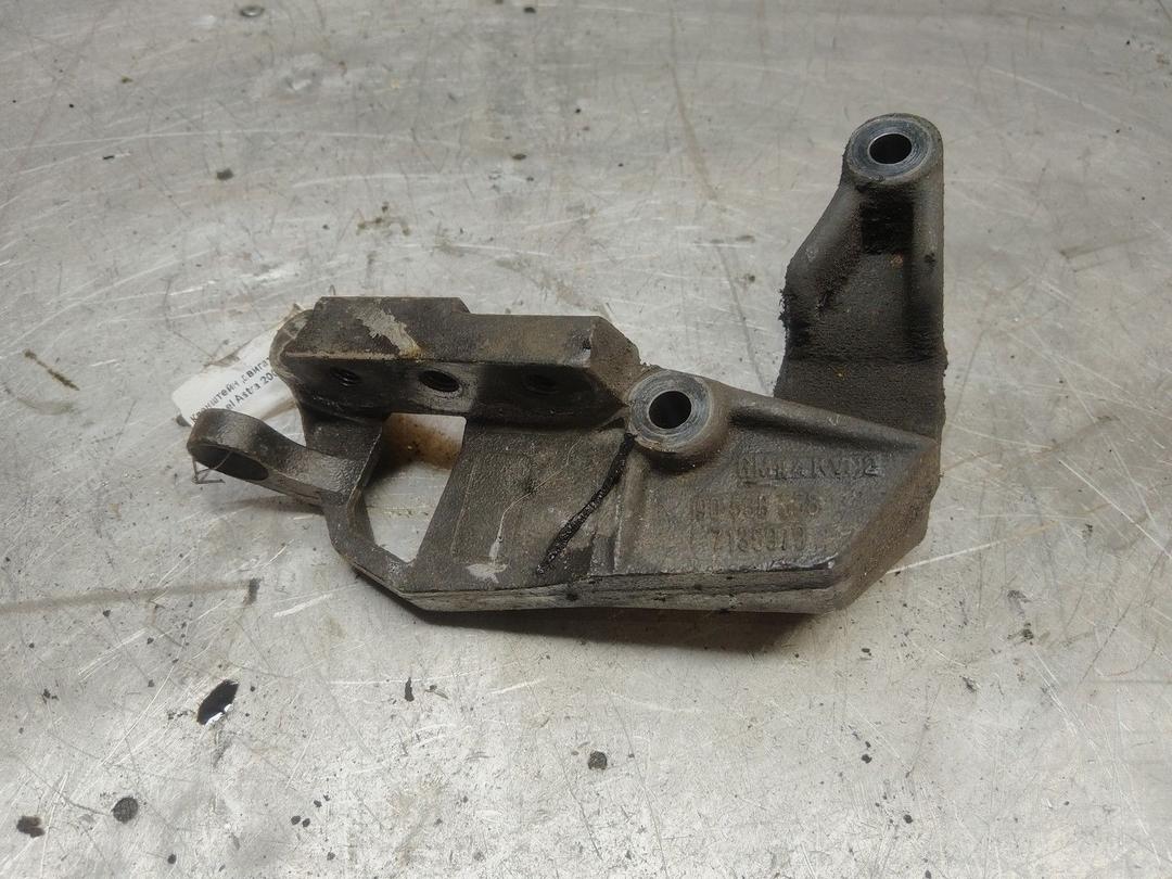 Кронштейн двигателя RHIH0F Opel Astra