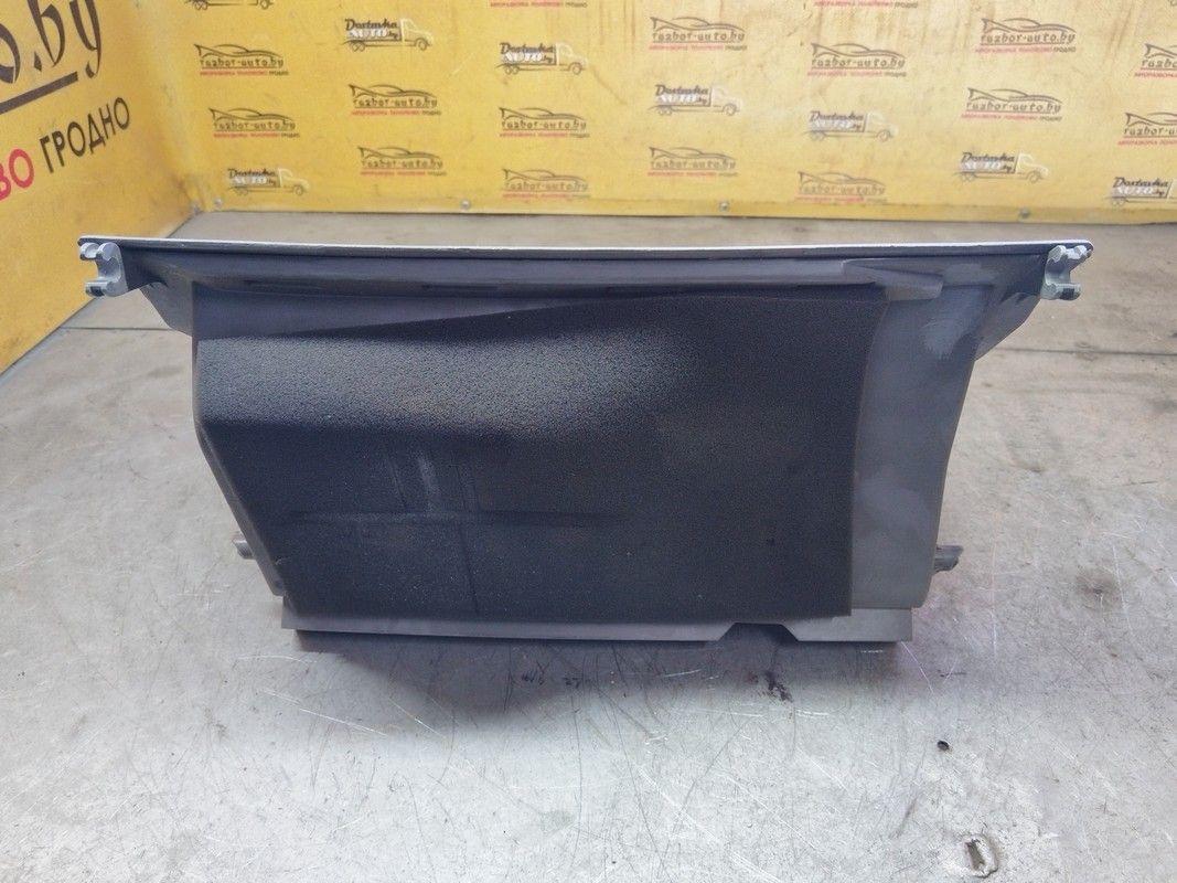 Бардачок DNKBQ0 Mazda Premacy купить на авторазборке