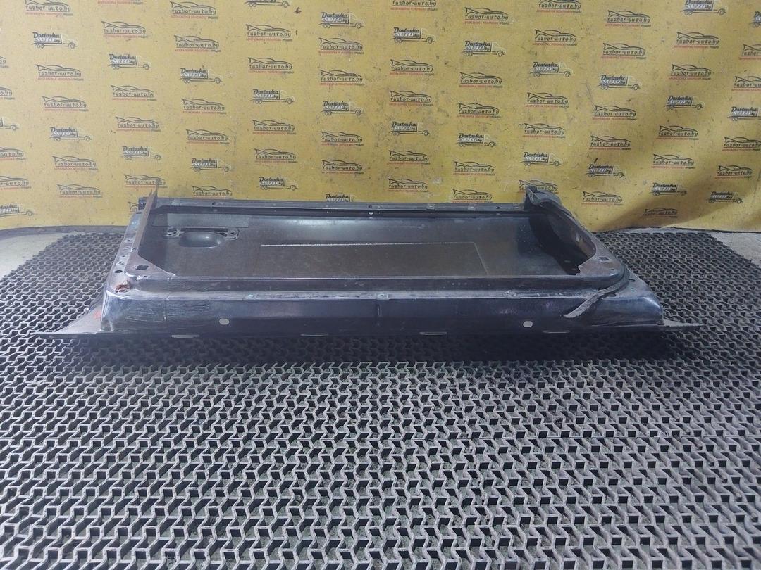 Дверь передняя левая PQR0SW Audi 100 купить с доставкой. Огромный выбор запчастей и марок авто. У нас есть практически все.