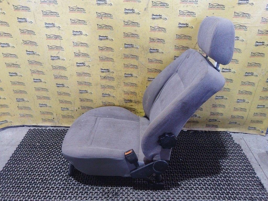 Сиденье переднее правое LG5YGV Audi 80 - Фото 6