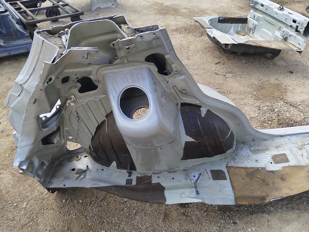 Крыло заднее левое Q4P9BN Alfa Romeo 147 купить в магазине запчастей бу