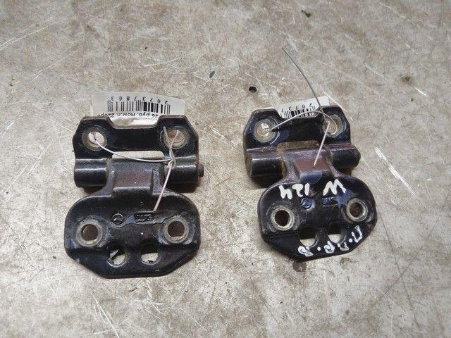 Петля двери передней правой 5A0R84 Mercedes E W124 купить