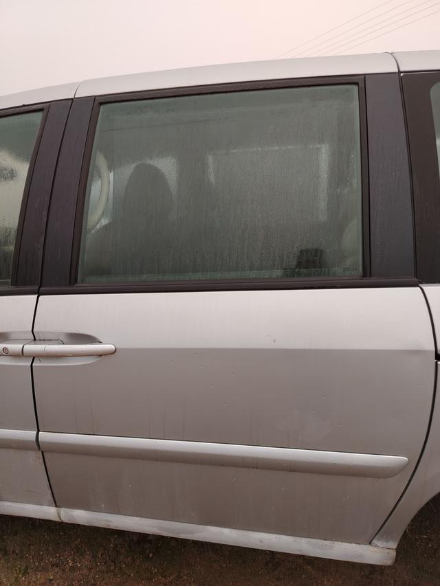 Обшивка двери задней левой (дверная карта) 7O0IV6 Citroen C8