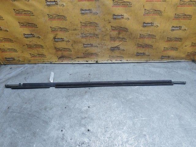 Молдинг стекла двери задней правой наружный Z036C7 Toyota Corolla Verso купить в магазине запчастей бу