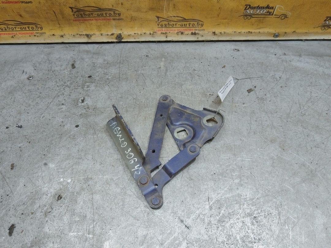 Петля капота правая JFXU4D Peugeot 306