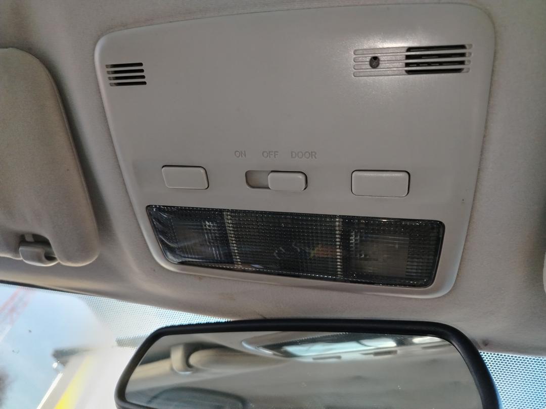 Фонарь салона (плафон) SJ5AM0 Toyota Avensis