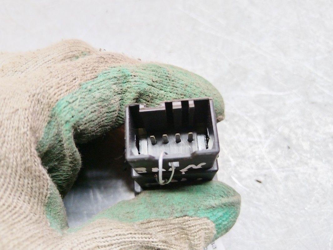 Кнопка подогрева сидений G7PB99 Skoda Fabia купить с доставкой