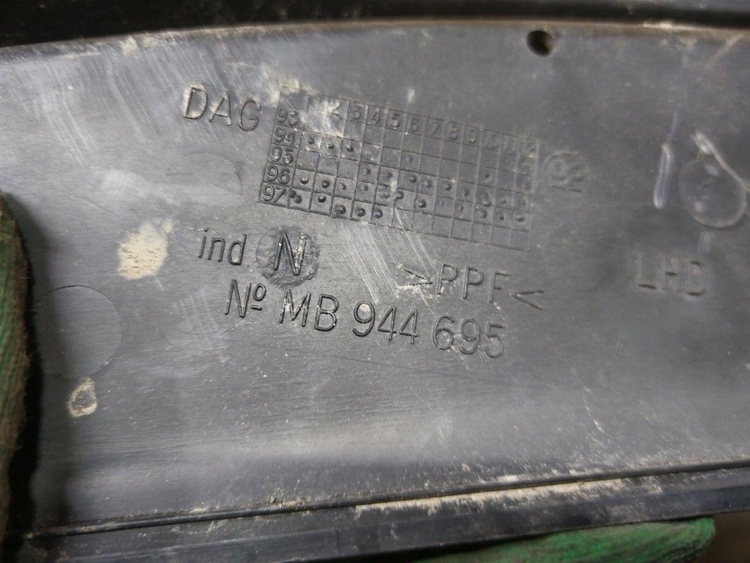 Дождевик 8288K8 Mitsubishi Carisma - Фото 7