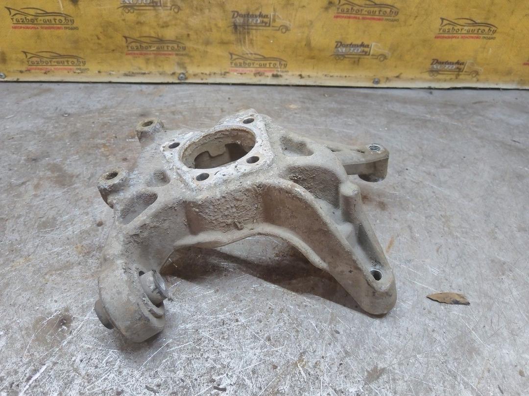 Кулак задний правый Y3D9PR Saab 9-3 купить