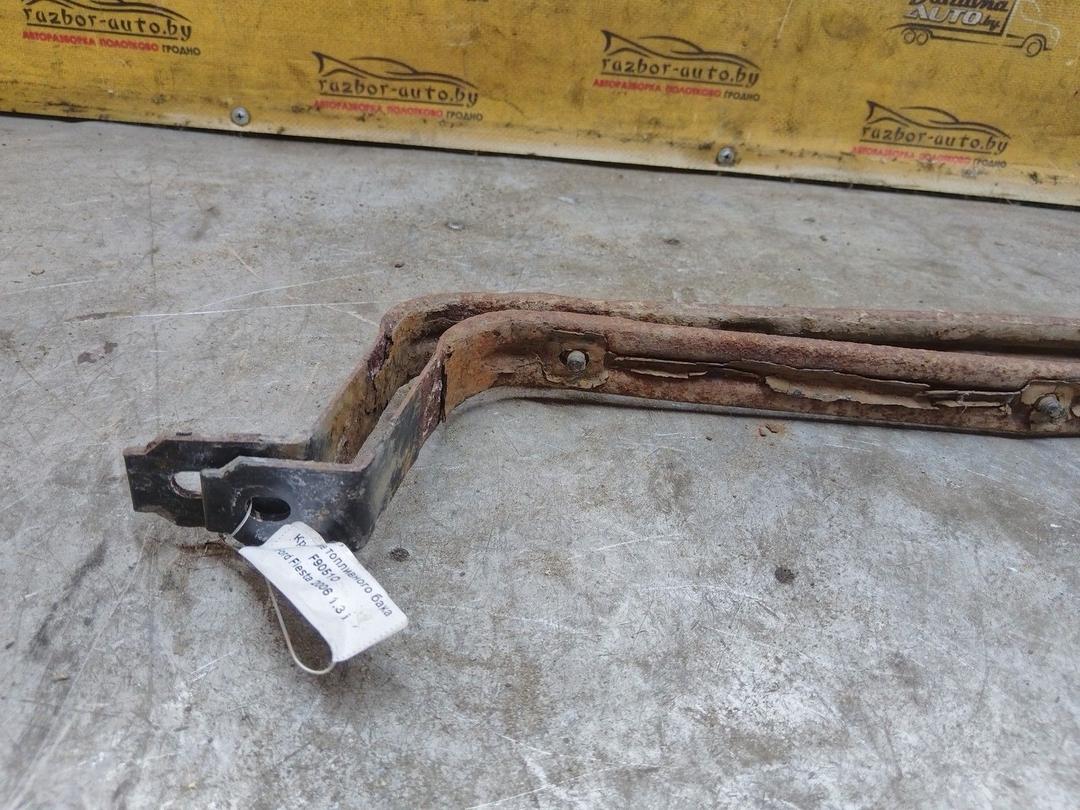 Крепление топливного бака F9051O Ford Fiesta - Фото 4