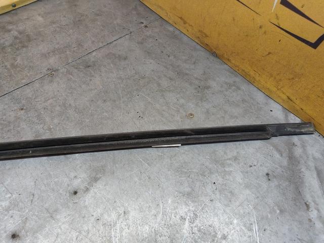 Молдинг стекла двери передней левой наружный L03DNC Citroen C8 купить с доставкой