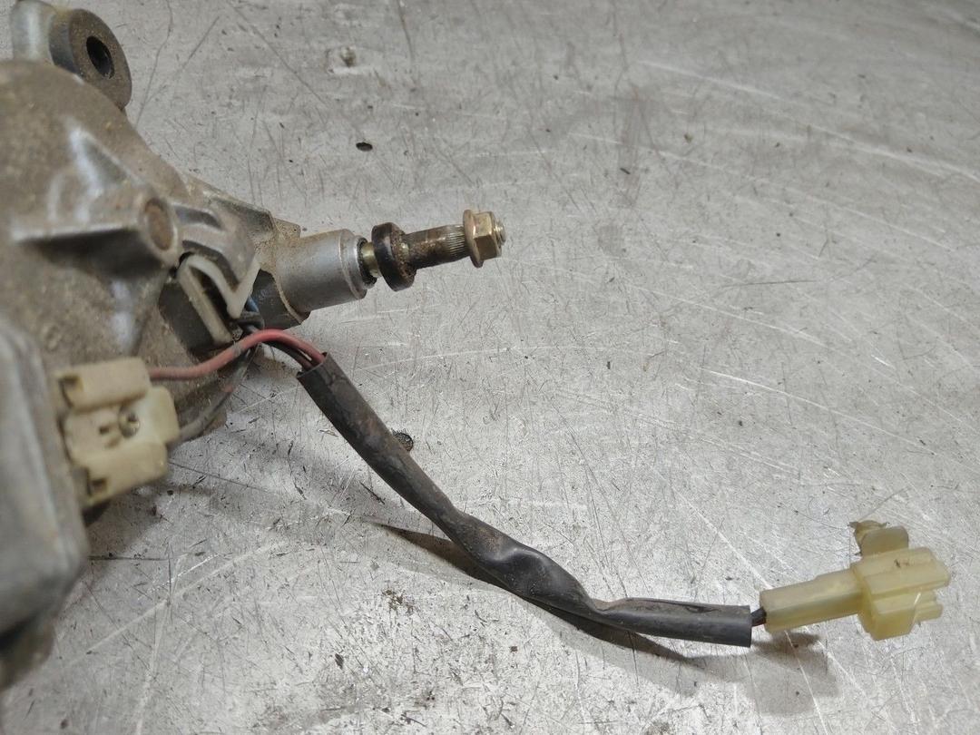 Моторчик заднего стеклоочистителя (дворника) 8MM4B0 Mazda 626 купить