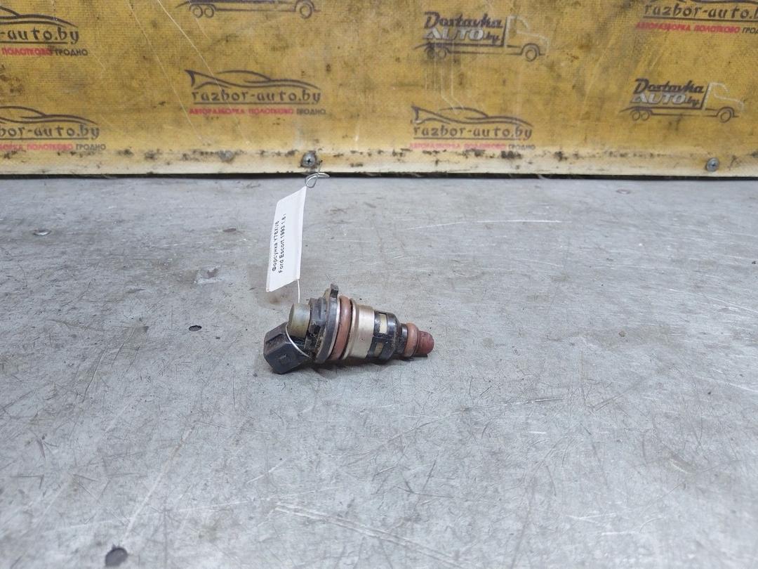 Форсунка Y76XV6 Ford Escort