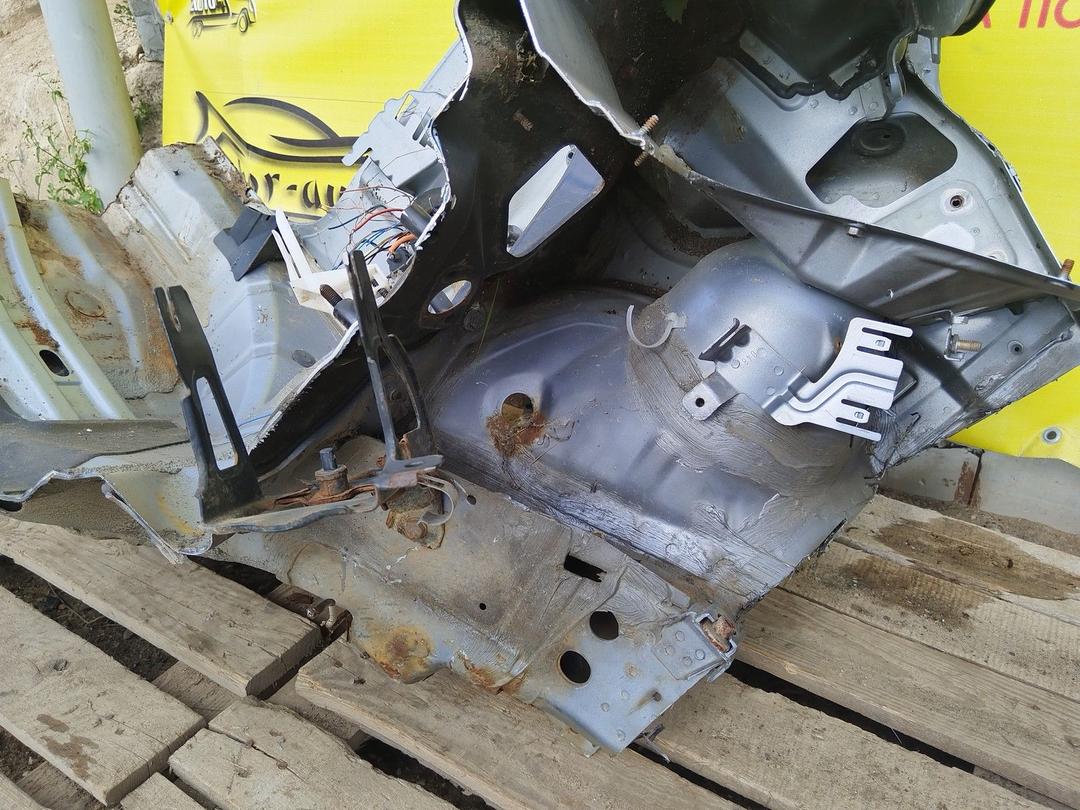 Стойка кузовная передняя левая MB8XWC Opel Zafira undefined