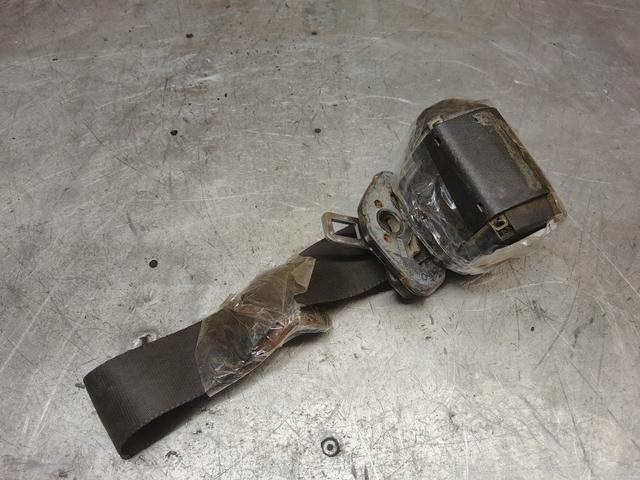 Ремень безопасности задний левый 00K3P1 Ford Fiesta