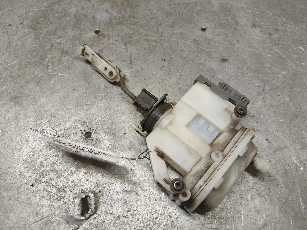 Активатор (привод) замка двери 1O1NEH Volkswagen Passat