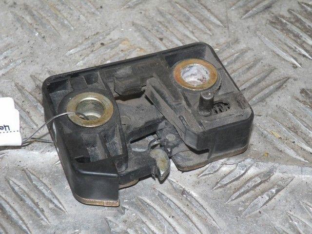 Замок двери передней левой T6L3Y6 Skoda Felicia