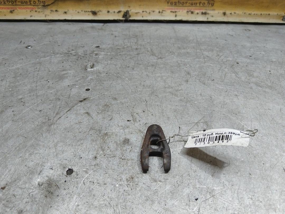 Скоба (кронштейн) крепления форсунки 52H67R Renault Laguna купить с доставкой