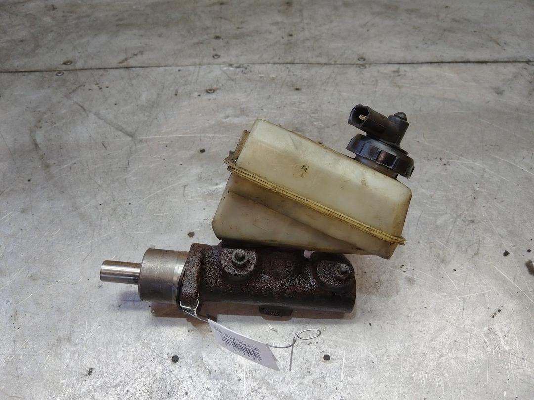 Цилиндр тормозной главный 6F7YPJ Renault Safrane