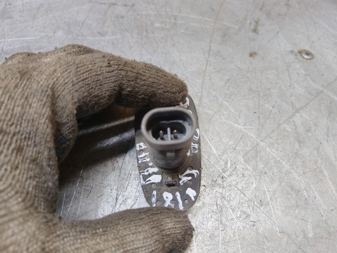 Повторитель передний правый 980ET9 Opel Astra купить с доставкой