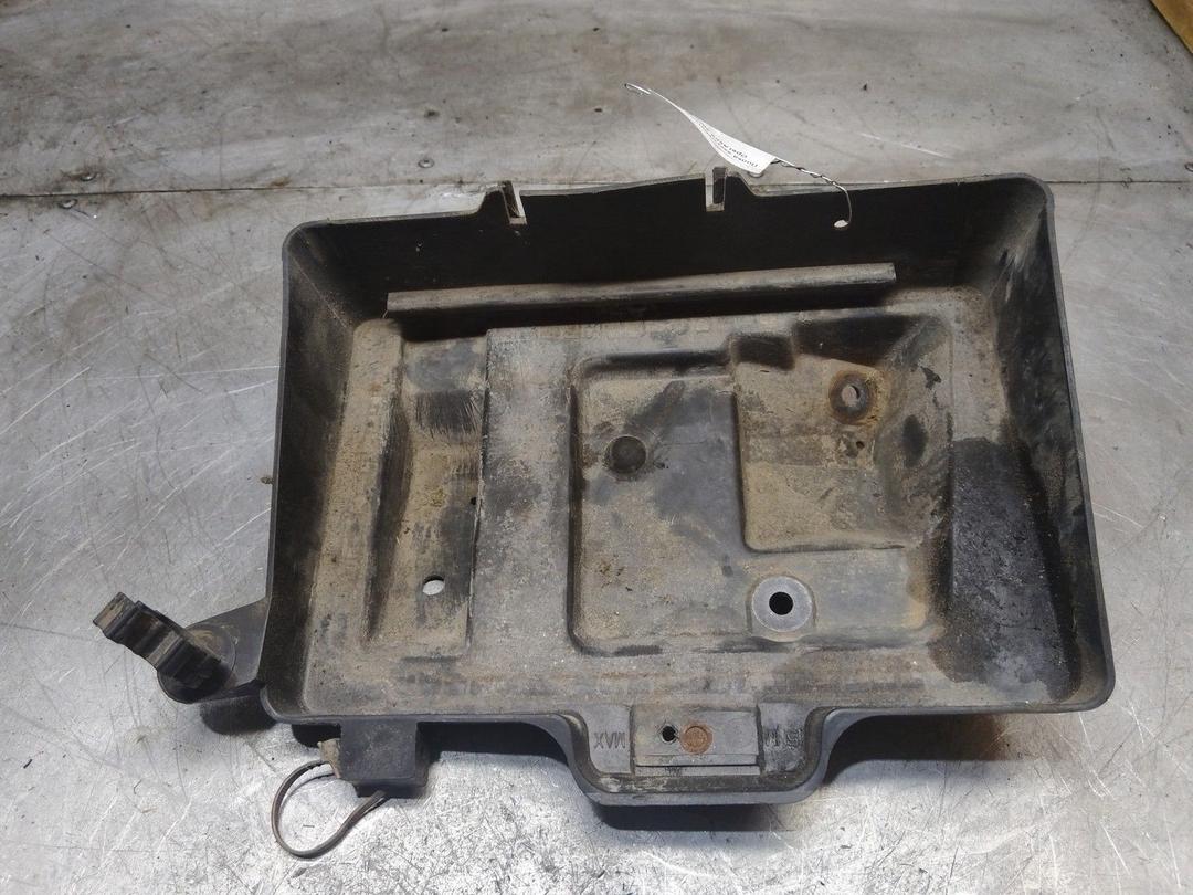 Полка аккумулятора LKG4AG Opel Astra - Фото 1