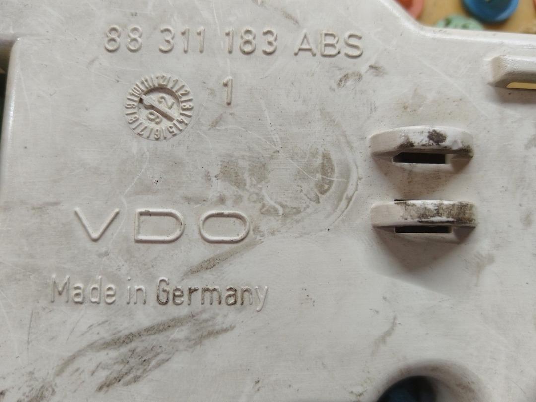 Щиток приборов (приборная панель) 9I793U Audi 100 купить с доставкой