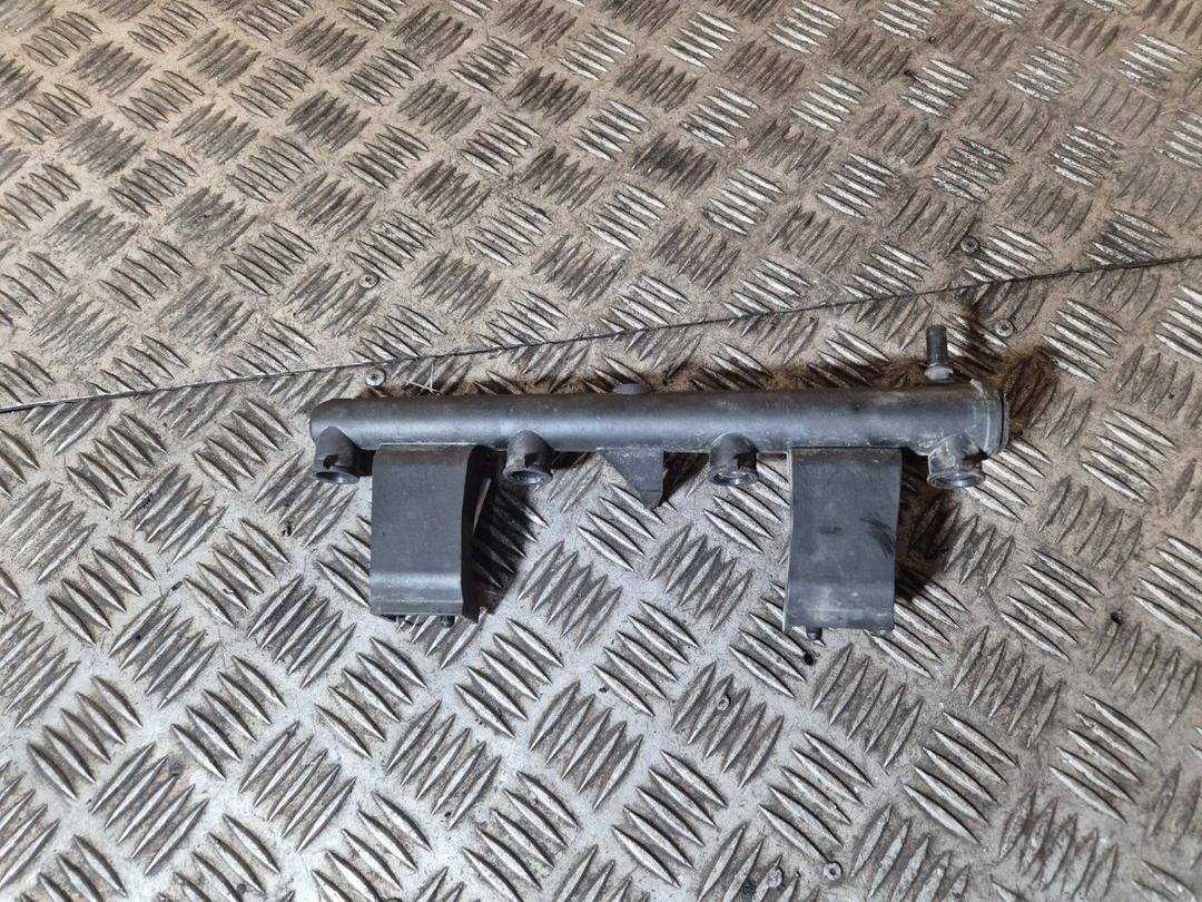 Топливная рампа D20Q59 Peugeot 307 - Фото 2