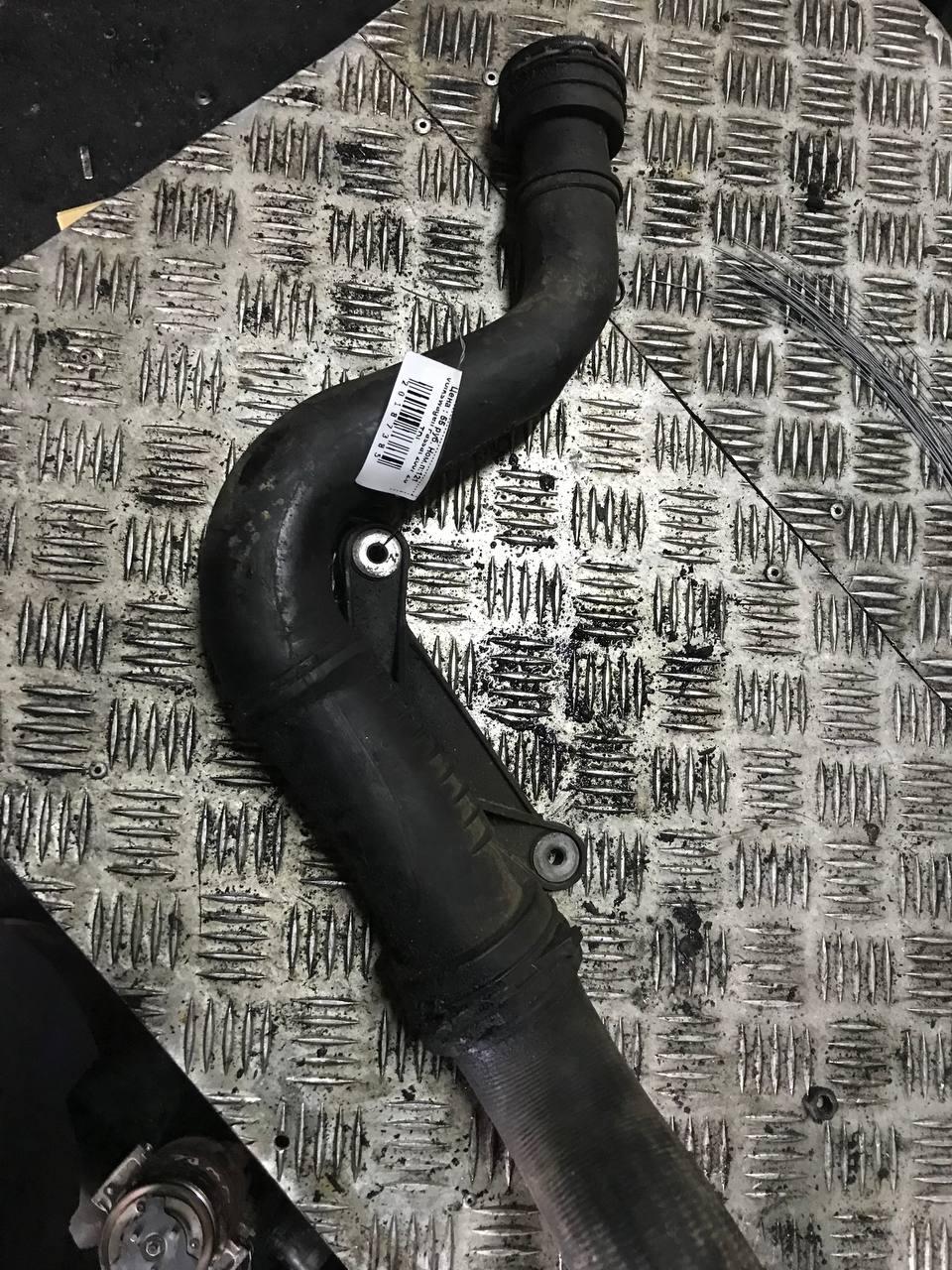 Патрубок интеркулера XDFN7R Volkswagen Passat - Фото 1