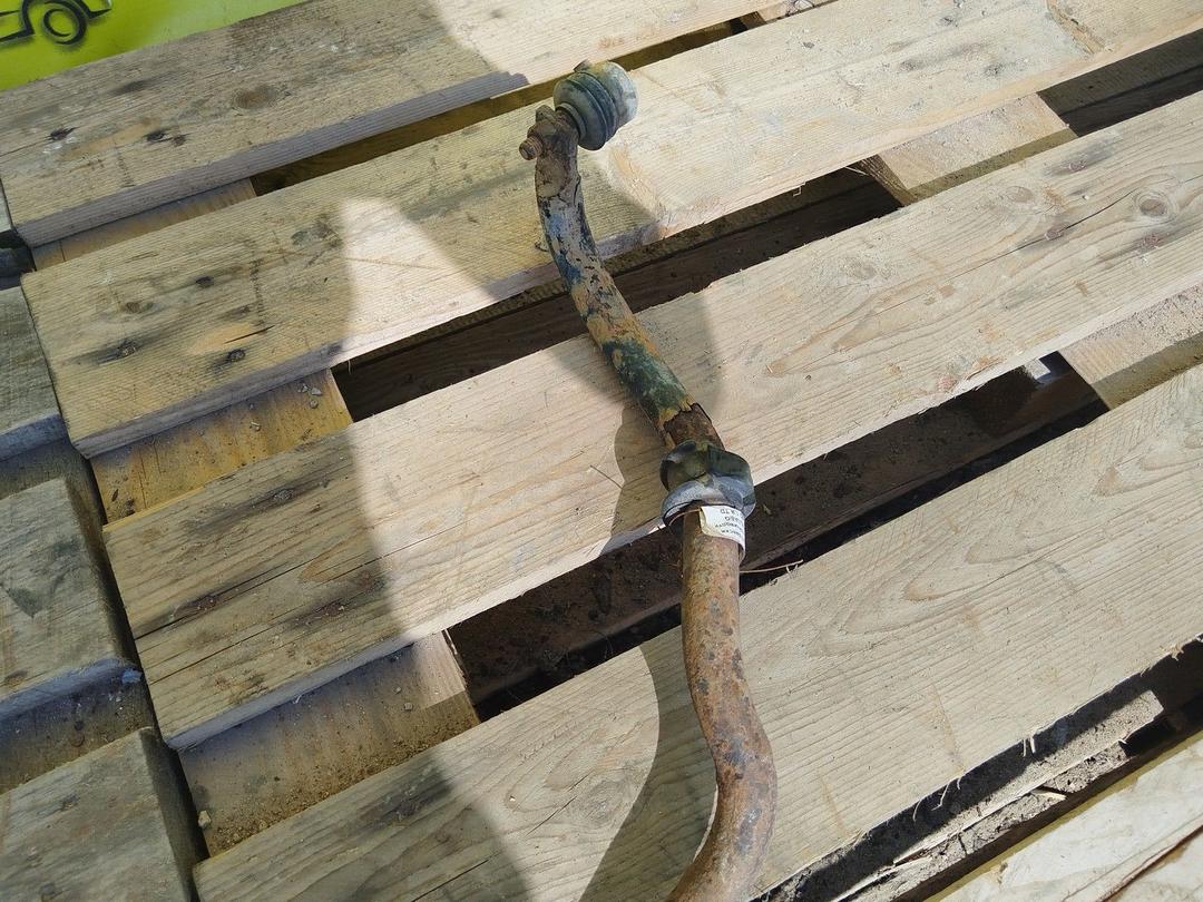 Стабилизатор подвески (поперечной устойчивости) передний RJ3AEG Audi 80 купить в магазине запчастей бу