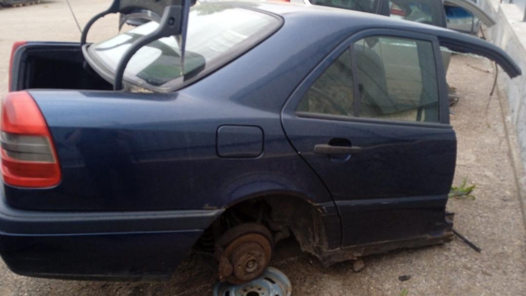 Дверь задняя правая 5J36BA Mercedes C W202 купить