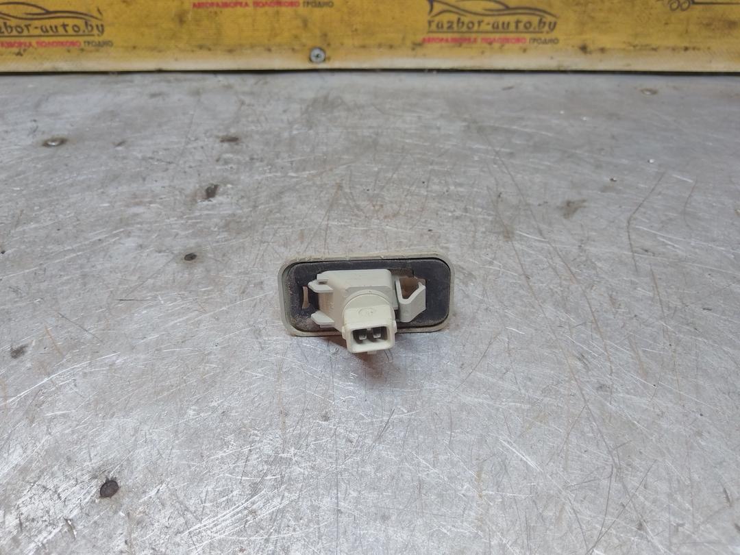 Подсветка номера 44YHC6 Toyota Avensis купить в магазине запчастей бу