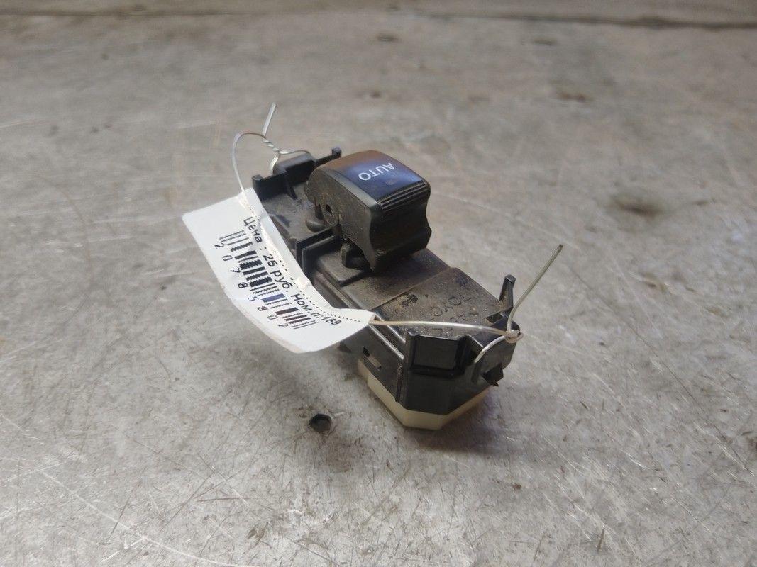 Кнопка стеклоподъемника переднего правого 100YAX Toyota Avensis Verso - Фото 5